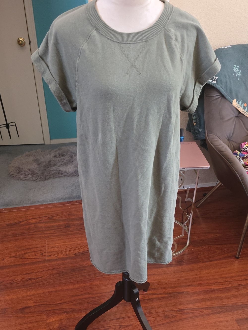 aerie Olive Green Short Sleeve Crewneck Sweastshirt Style Dress